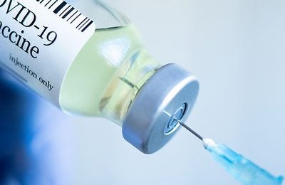 Больше 400 тысяч комплектов – запас вакцин от коронавируса в Новосибирской области