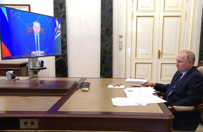 Президент Владимир Путин провёл рабочую встречу с Губернатором Новосибирской области Андреем Травниковым