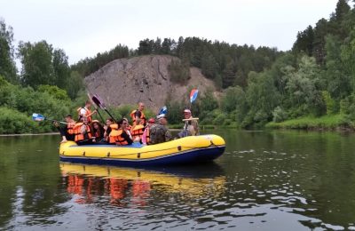 Маслянинские студенты после сессии – сразу на воду!