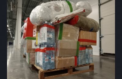 Общественная палата Новосибирской области отправила две 20-тонные фуры с гуманитарным грузом