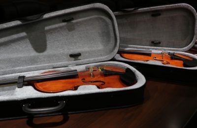 Новосибирская филармония получит скрипки, изготовленные монахом из Донбасса