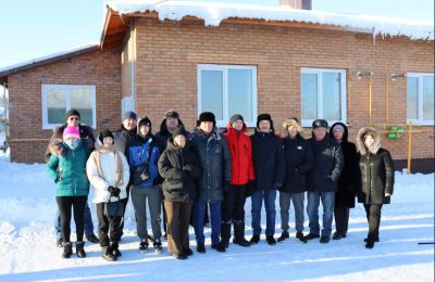 Ключи от новых квартир получили молодые жители Маслянинского района