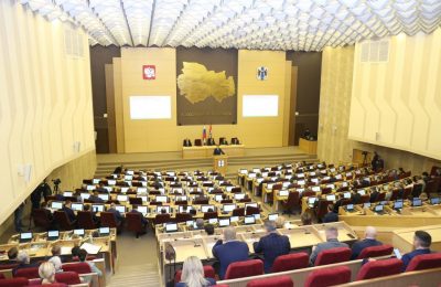 Депутаты регионального заксобрания в третьем чтении единогласно одобрили проект областного бюджета