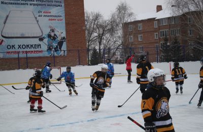 Сезон хоккея в Маслянинском районе открыт!