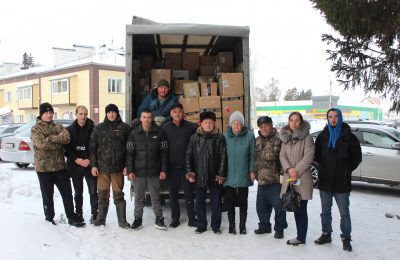 Сети, свечи, шоколад: гуманитарная посылка из Маслянинского района