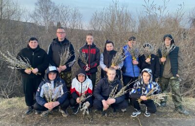 Никоновцы подарили вербу односельчанам