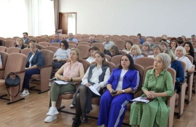 Сотрудники Госавтоинспекции приняли участие в совещании с педагогами