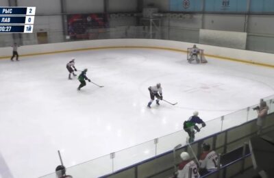 Хоккей в самом разгаре