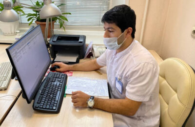 Робот Николай теперь записывает новосибирцев к врачу в национальном мессенджере МАХ